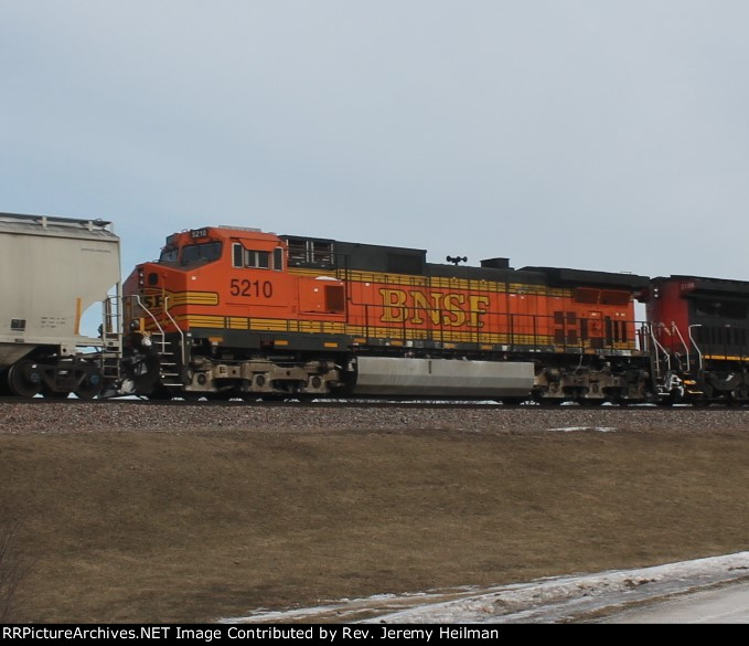 BNSF 5210 (2)